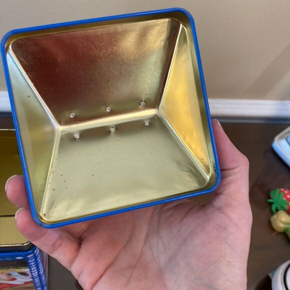 Oreo Cookie Santa Claus Milk Carton Christmas Collector Tin - 2005 - Picture 6 of 7